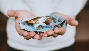 Ilustrasi hidup hemat, menabung. (https://www.bola.com/tag/kata-kata-bijak)