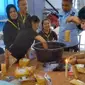 Pelatihan narapidana buat tempe di Lapas Tembilahan, Kabupaten Indragiri Hilir. (Liputan6.com/M Syukur)