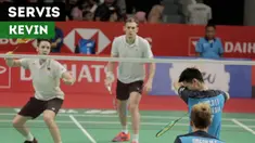 Berita video Kevin Sanjaya kembali menghibur kali ini dengan aksinya sebelum melakukan servis pada babak I Indonesia Masters 2019.