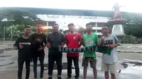 2 Singa Mania Tunjukkan Arti Loyalitas buat Sriwijaya FC