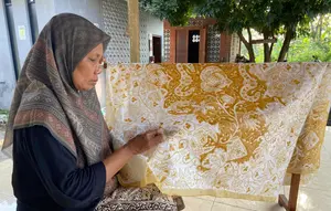 Hari Batik Nasional 2026: Sejarah, Makna Motif & Inspirasi OOTD Batik Kekinian