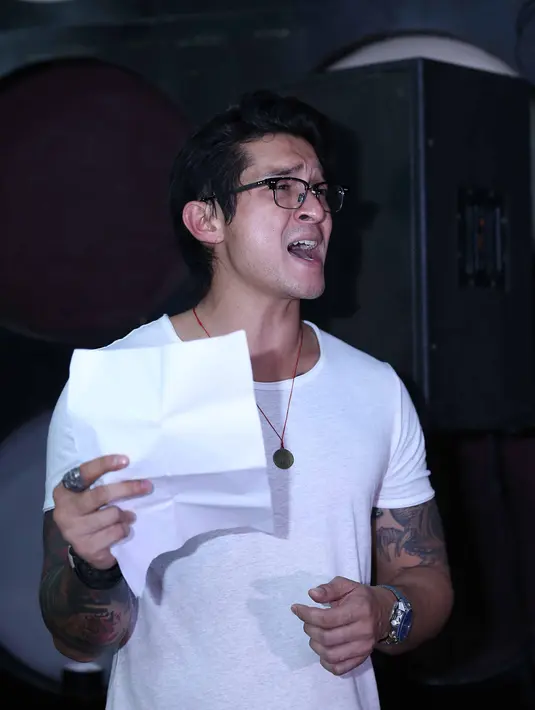 Miller Khan bersaing memperebutkan dalam kategori Aktor Utama Paling Ngetop dalam SCTV Awards 2016. Ia bersaing dengan Ali Syakieb, Aliando Syarief, Angga Aldi dan Ricky Harun. (Nurwahyunan/Bintang.com)