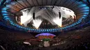 Suasana pembukaan Olimpiade 2016 di Rio de Janeiro, Brasil, (5/8). Pembukaan ini hanya mengeluarkan anggaran USD3.5 juta (Rp46 miliar), namun kemeriahan tetap ditampilkan pihak penyelenggara. (REUTERS/Brian Snyder)