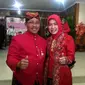 Bupati Cirebon Sunjaya Purwadisasatra bersama sang istri. (Liputan6.com/Panji Prayitno)