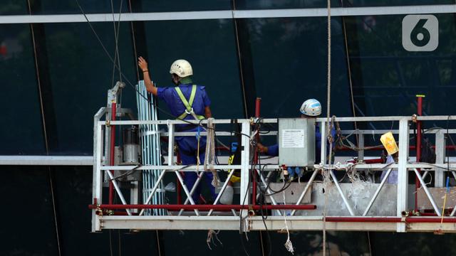 FOTO: Subsidi Upah Rp 1 Juta untuk Pekerja di Wilayah PPKM Level 4 dan 3