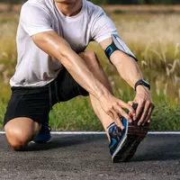 Berbagai hal yang harus dipersiapkan sebelum memulai lari (foto: jcomp/freepik)