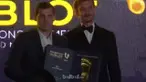Iker Casillas terpilih sebagai pemenang Penghargaan Golden Foot Award 2017 yang berlangsung di Monaco, mengalahkan Ronaldo dan Messi.