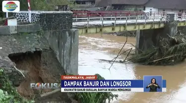 Meski air pascabanjir dan longsor di Tasikmalaya mulai surut, warga yang menjadi korban tetap memilih bertahan di pengungsian.