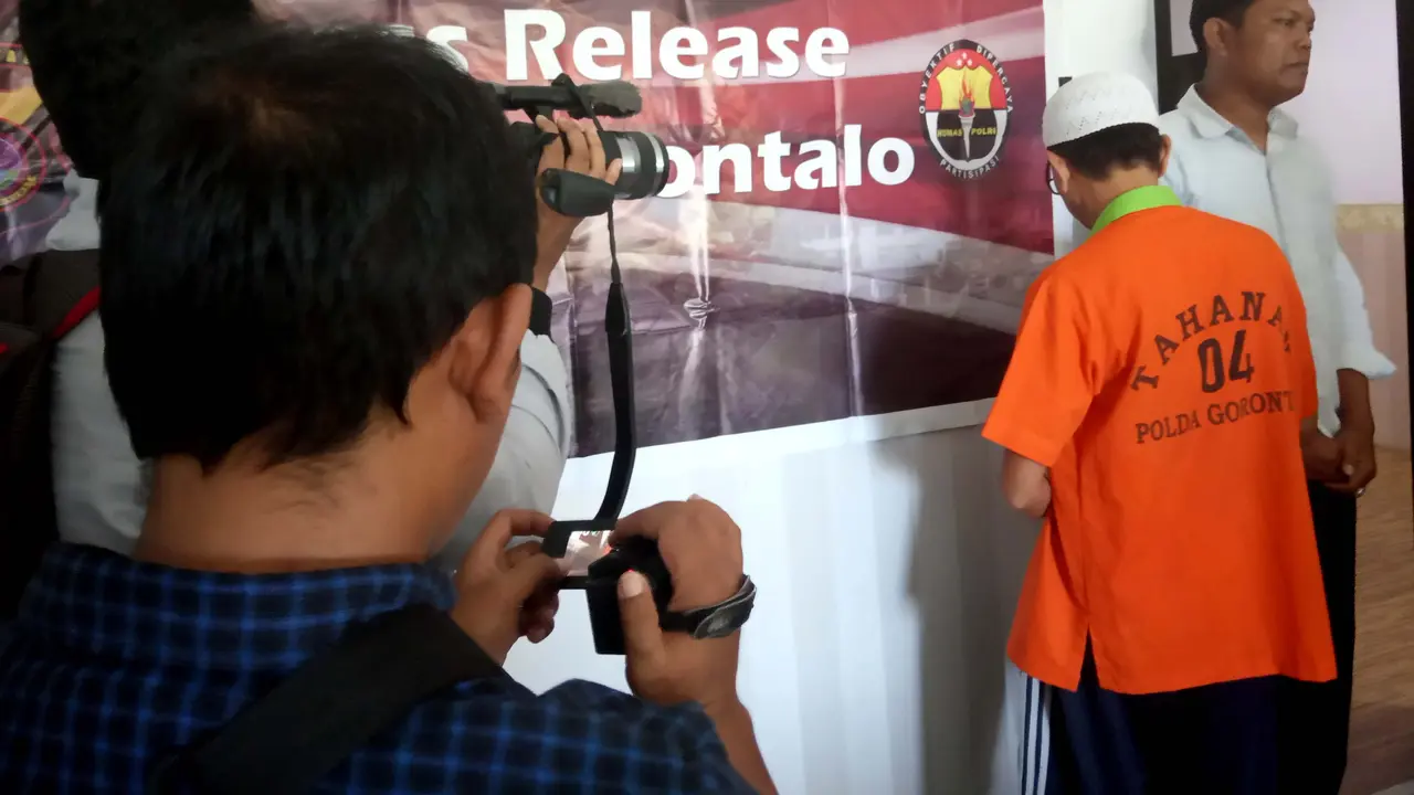 Ekspolitasi Anak Korban Gempa