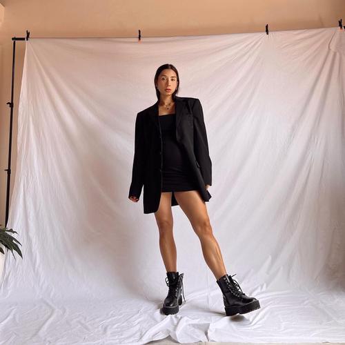 8 Model Baju Kerja yang Modis untuk Ibu Hamil dari Jennifer Bachdim hingga Julie Estelle