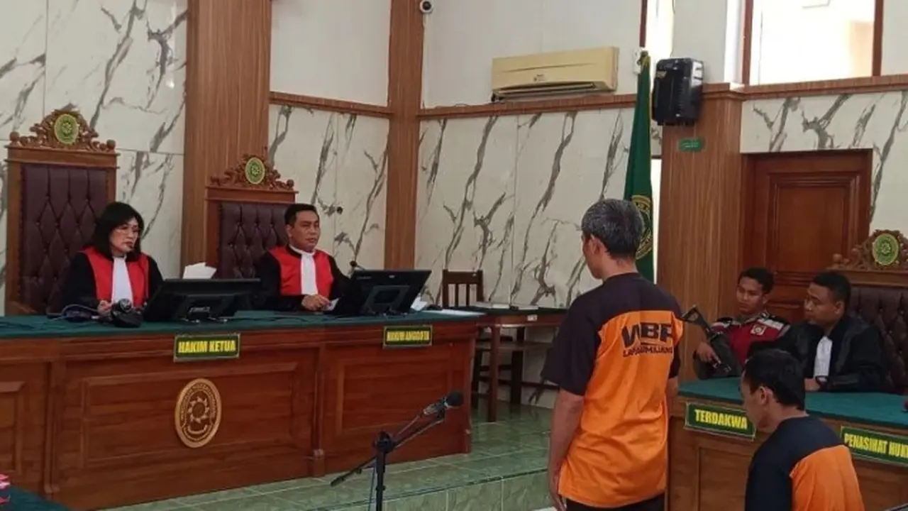 Pembacaan vonis majelis hakim Pengadilan Negeri Lumajang terhadap tiga terdakwa penanam ganja di lereng Gunung Semeru (Istimewa)