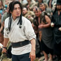 Untuk tampil maksimal di film Dragon Blade, misalnya, Jackie Chan membenahi kumisnya hingga 800 kali.