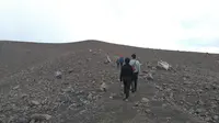 Inilah jalur pendakian populer ke puncak Gunung Marapi (foto : Akbarmuhibar)