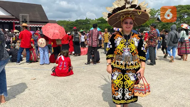 Pakaian adat dayak