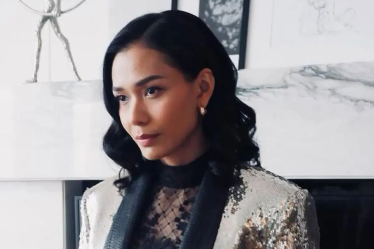 6 Inspirasi Gaya Fashion Adinia Wirasti yang Kerap Tampil Elegan dan Berkelas