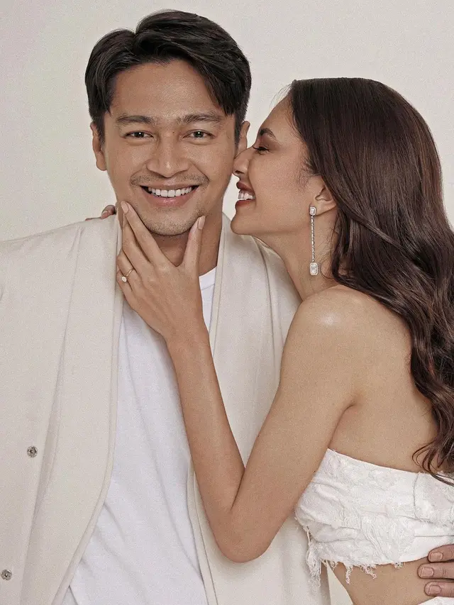 Baru Dibagikan ke Publik, Ini 6 Potret Prewedding Mikha Tambayong dan Deva Mahenra