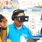 Virtual Reality, teknologi baru yang memungkinkan penggunanya berinteraksi dengan lingkungan melalui tayangan.