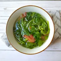Ilustrasi sayur bening bayam/copyright shutterstock.com/Rahmah Hastuti