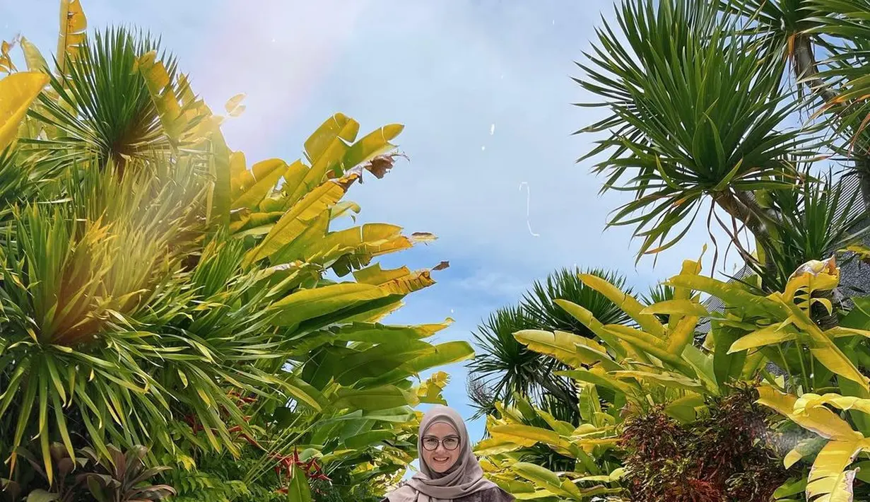 Pemilihan gradasi warna juga bisa dijadikan opsi penunjang tampilan, agar tidak terlihat monoton. (Foto: Instagram/ Revalina Temat).