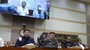 Dengan menghadirkan Amsal Sitepu secara daring, RDPU digelar di Ruang Rapat Komisi III DPR RI, Kompleks Parlemen, Senayan, Jakarta, pada Senin (30/3/2026). Tampak dalam foto, Ketua Komisi III Dewan Perwakilan Rakyat Republik Indonesia (DPR RI), Habiburokhman (kedua kiri) saat menggelar Rapat Dengar Pendapat Umum (RDPU) terkait kasus videografer Amsal Sitepu yang menjadi terdakwa kasus dugaan korupsi dalam kegiatan pembuatan video profil desa di Ruang Rapat Komisi III DPR RI, Kompleks Parlemen, Senayan, Jakarta, pada Senin (30/3/2026). (Kapanlagi.com/Budy Susanto)
