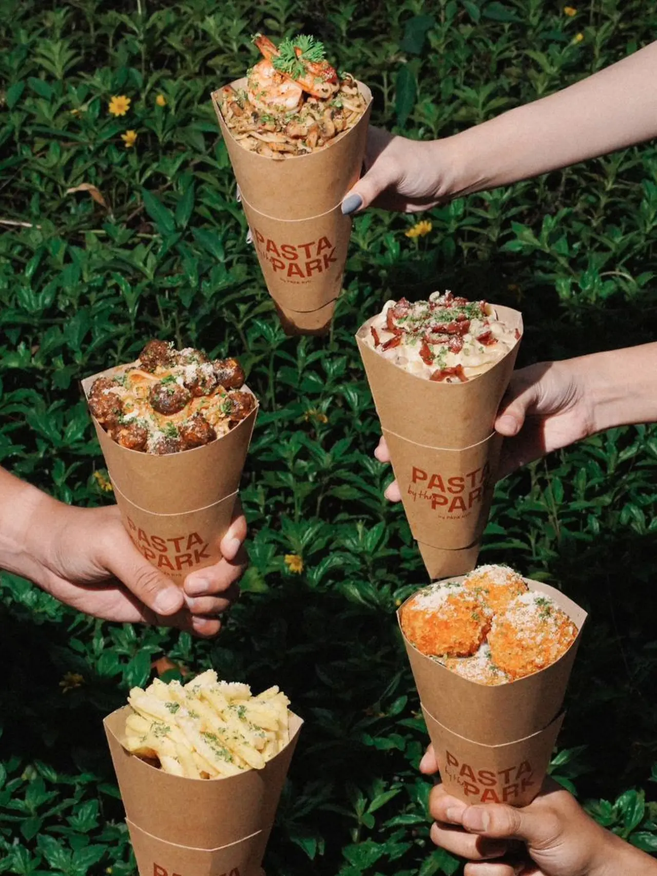 Makan Pasta dalam Kemasan Cone ala New York Sambil Menikmati Suasana ...