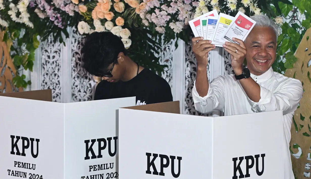 Calon Presiden-Calon Wakil Presiden nomor urut 1, Anies Baswedan-Muhaimin Iskandar, nomor urut 2 Prabowo Subianto-Gibran Rakabuming Raka dan nomor urut 3, Ganjar Pranowo-Mahfud Md. (JUNI KRISWANTO/AFP)