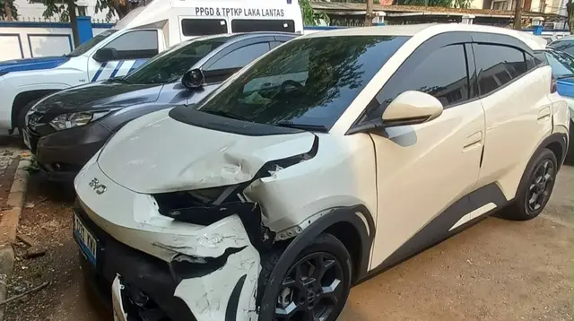 Tabrakan Beruntun di Tol Pancoran, Empat Kendaraan Rusak