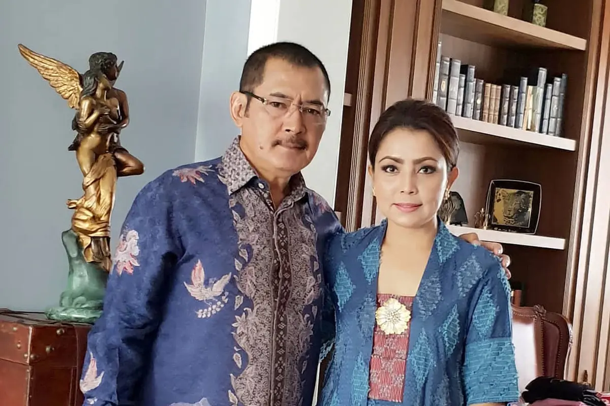 Mayangsari dan Bambang Trihatmodjo. (Foto: Instagram @mayangsaritrihatmodjoreal)