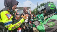 Saat Selebgram Cantik Turun ke Jalan Bikin Pengendara di Depok Kaget