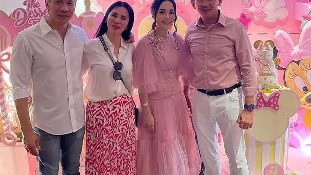 7 Potret Ulang Tahun Perdana Putrih Ahok, Rayakan dengan Tema Serba Pink