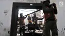 Pekerja menyelesaikan proyek Konservasi Museum Bahari di Penjaringan, Jakarta, Kamis (25/7/2019). Dalam rencana konservasi ini, perbaikan dilakukan terhadap dua zona yang cukup parah terdampak kebakaran, yakni Zona A dan Zona C Museum Bahari. (merdeka.com/Iqbal S Nugroho)