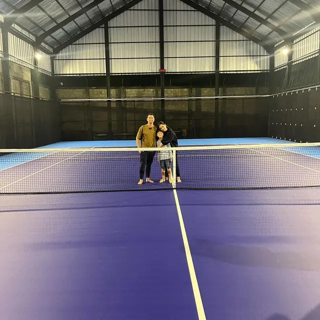 Raffi Ahmad dan Nagita Slavina punya lapangan tenis (Instagram/raffinagita1717)