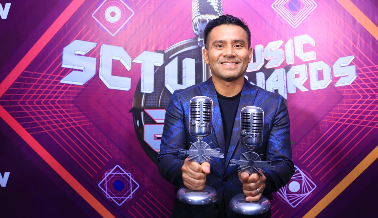 Judika Bawa Pulang Dua Piala SCTV Music Awards 2019 - News ...