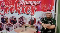 Imansyah Aditya Fitri Drummer Down Syndrome peringati HUT TNI dengan bawakan lagu "Selamat Datang Pahlawan Tidar." Foto: Emsyarfi (5/10/2020).
