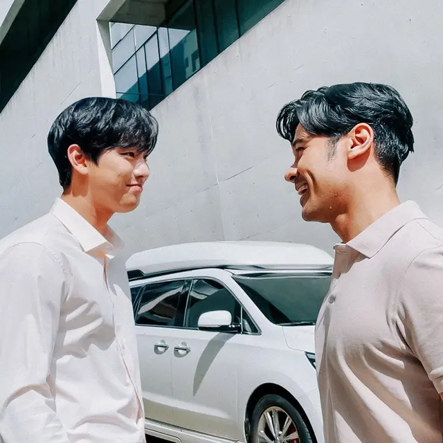 7 Potret Chicco Jerikho dengan Kim Sejeong dan Ahn Hyo Seop, Siap Main Drama Bareng
