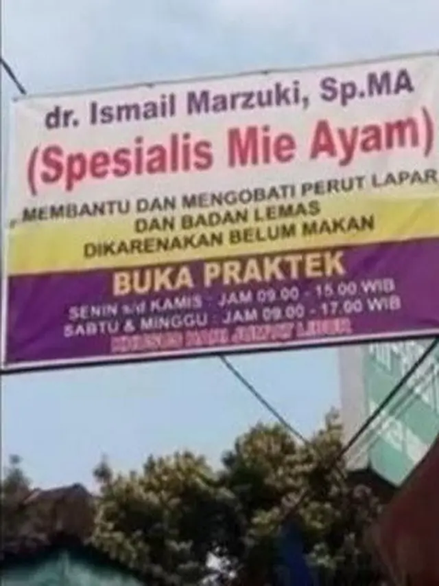 6 Tulisan Kocak di Tempat Jualan Mi Ayam Ini Nyeleneh Banget