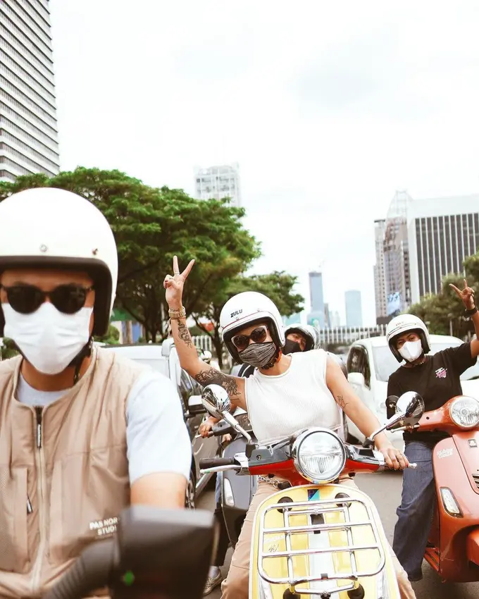 awkarin vespa