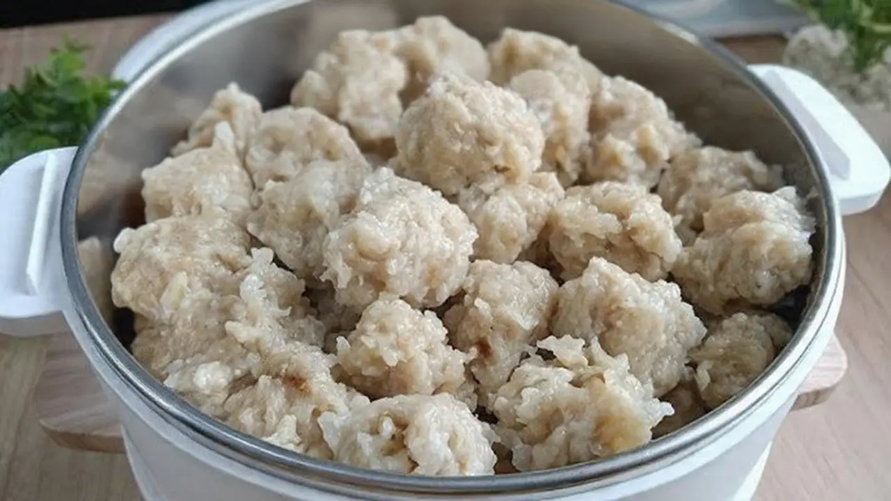 Cara Membuat Pentol Tepung yang Kenyal, Gurih, dan Tidak Mudah Hancur