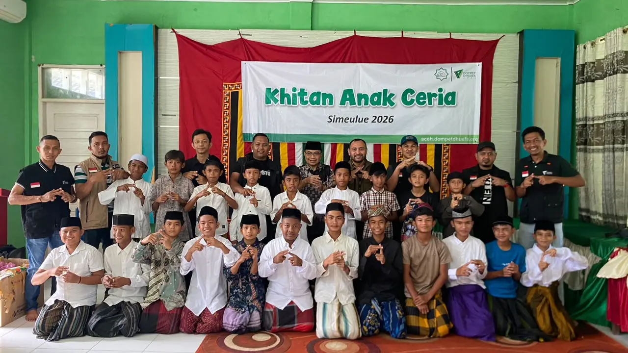 Program sunat gratis di daerah terpencil di Aceh