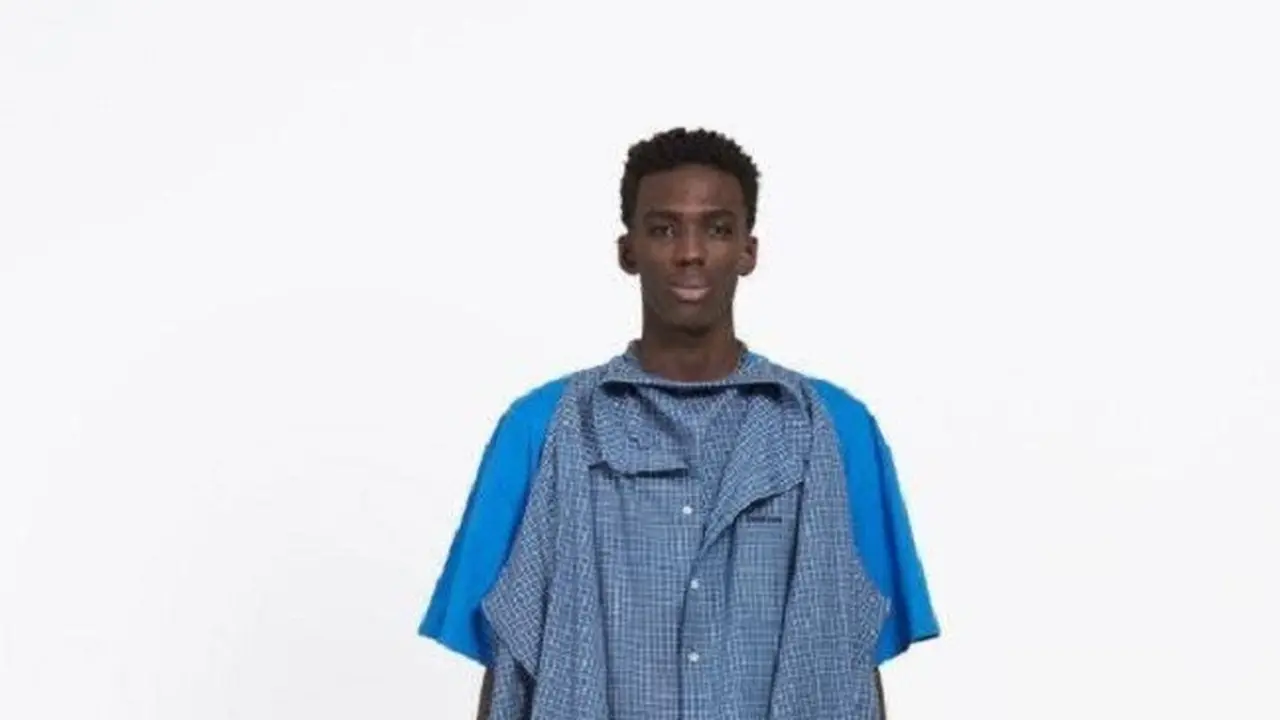 Kemeja atau Kaus? Baju Double Keluaran Balenciaga Justru Bikin Pusing Netizen