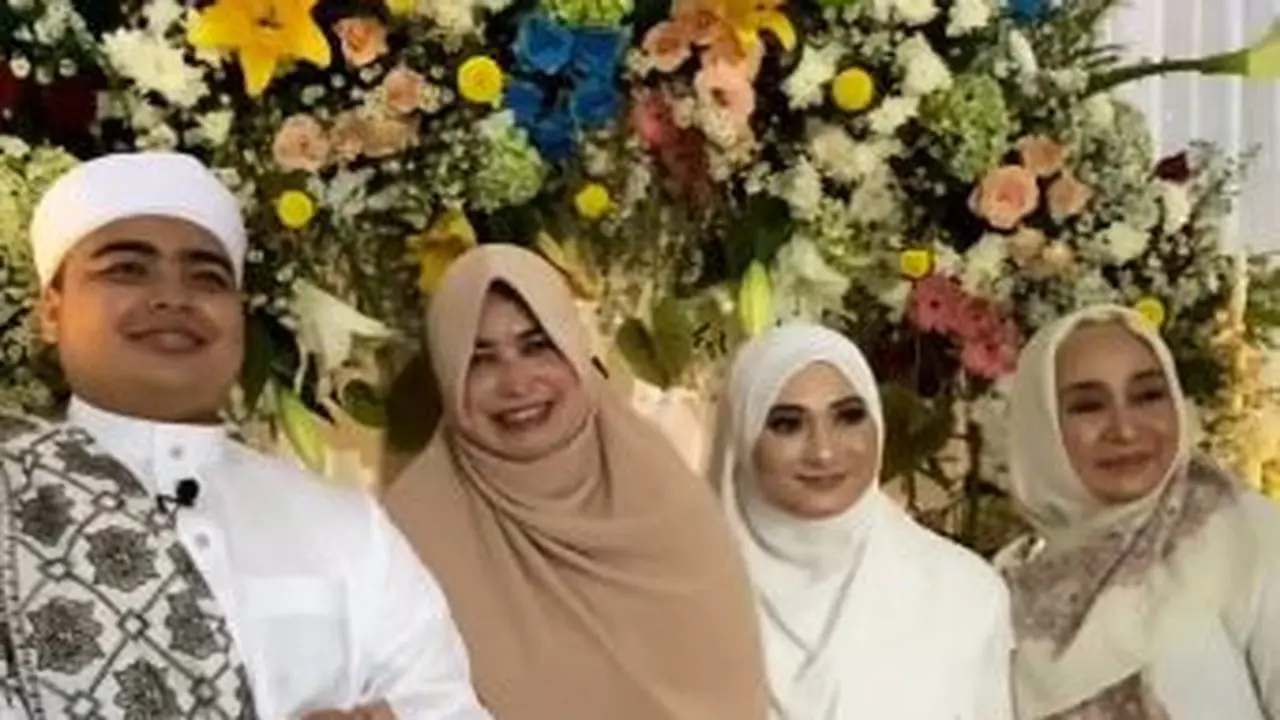 6 Momen Lamaran Ameer Azzikra Adik Alvin Faiz, Penuh Kebahagiaan