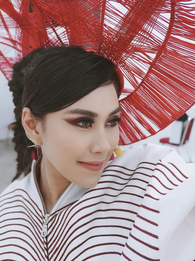 [Bintang] Mendekati Hari Pernikahan, Dandanan Syahnaz Sadiqah Ini Makin Luluhkan Hati Jeje