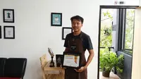 Kopi Arabika dari Kalibening, Banjarnegara, mendadak jadi buruan penikmat kopi setelah memenangkan Festival Kopi Nusantara. (Liputan6.com/Muhamad Ridlo)