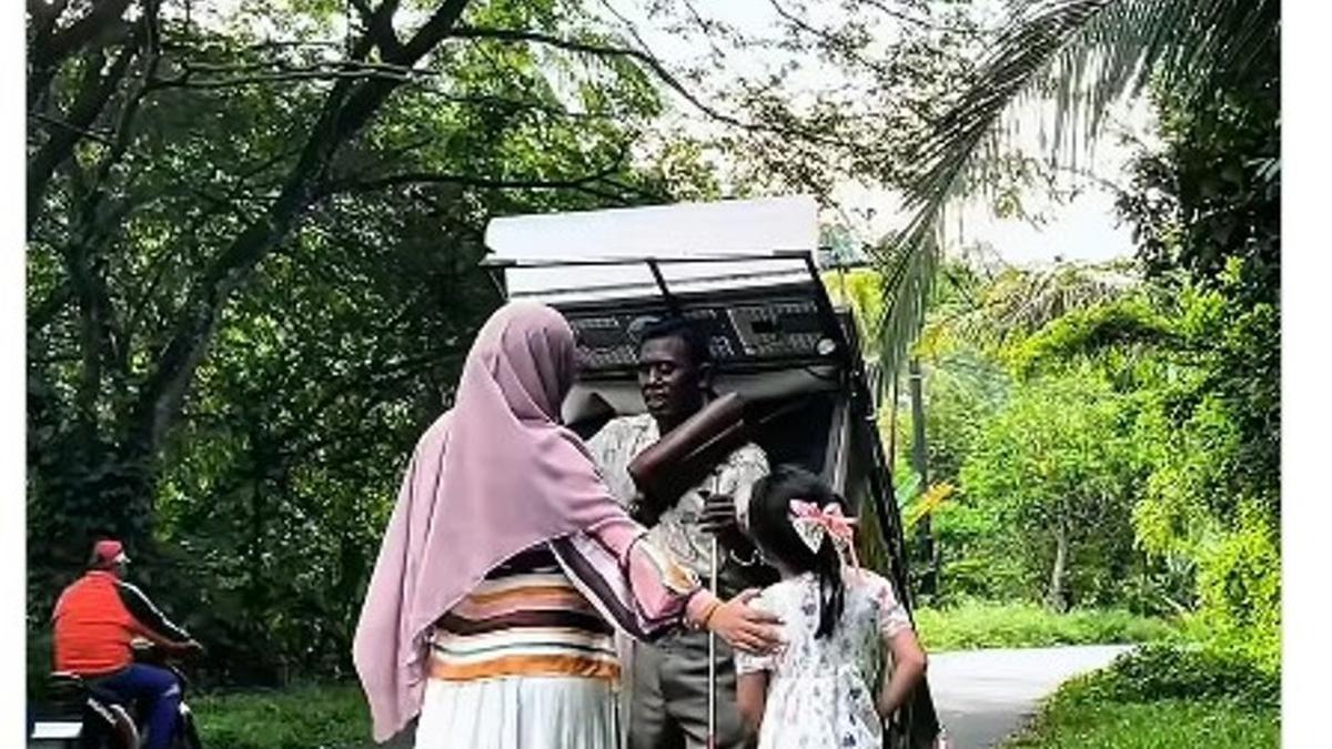 Viral Tukang Pijat Tunanetra di Sabang, Keliling Tawarkan Jasa Sambil Bawa Lemari