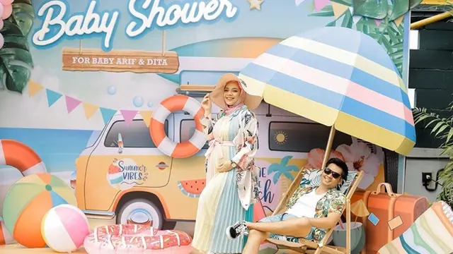5 Potret Baby Shower Istri Mak Beti, Dapat Hadiah Mobil Mewah