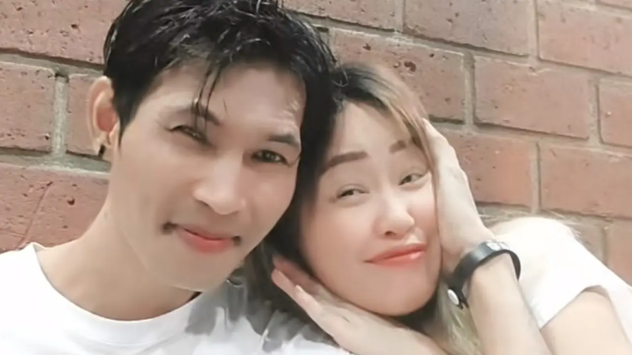 Pinkan Mambo dan Arya Khan