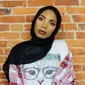 Shaymaa Ismaa’eel, perempuan Muslim yang punya cara unik tanggapi protes Anti-Islam. (dok. Instagram @shaymaadarling/https://www.instagram.com/p/BoZ9C1Og3ox/)