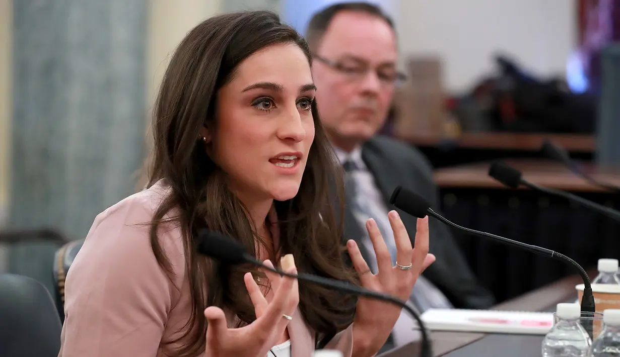 Peraih medali emas Olimpiade senam Jordyn Wieber menceritakan kasus pelecehan seksual yang dilakukan oleh dokter tim senam AS, Larry Nassar di Gedung Kantor Senat Russell di Capitol Hill (18/4). (Chip Somodevilla / Getty Images / AFP)