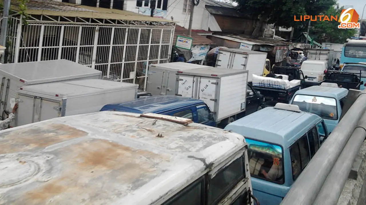 ekspedisi-macet130712b.jpg