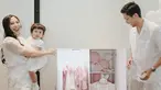Melalui media sosial, Winona Willy cukup sering mengunggah momen kehamilannya. Bersama sang suami serta anak pertama, dirinya tampak memamerkan momen gender reveal calon anak kedua di akun Instagram. (Liputan6.com/IG/@nonawilly16)
